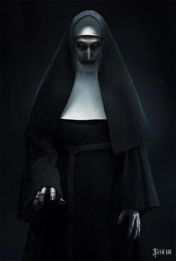 日期，恐怖片《招魂2》的衍生电影《修女》公布了电影的首张宣传图，在《招魂2》中吓到不少影迷小心肝的“恶魔修女”卷土归来。