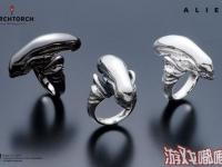 目前，日本品牌TORCH TORCH推出了电影《异形》中以异形为灵感的戒指和T恤，其中铂金材质的异形戒指售价约75000元人民币，价格有点贵啊。