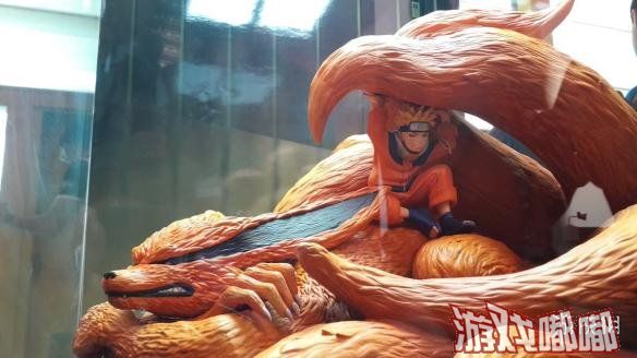 近日，Tsume-Art推出了《火影忍者疾风传》漩涡鸣人&九尾雕像，含DVD版本全球限量1000体，售价6000人民币！