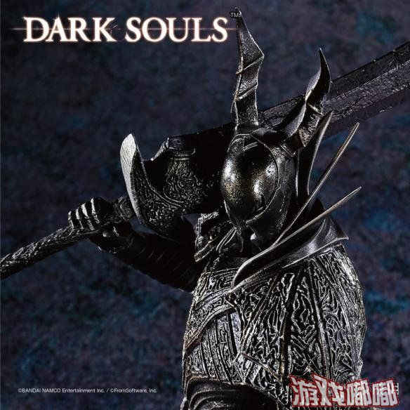 《黑暗之魂》黑骑士手办开启预定。手持大剑和盾牌的黑骑士，趁着《黑暗之魂：重制版》发售，还不赶紧买了！