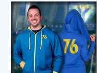 近日，《辐射》官方晒出了《辐射76（Fallout 76）》全新周边卫衣，定价60美元，装备上最新装备为《辐射76》而欢庆吧。