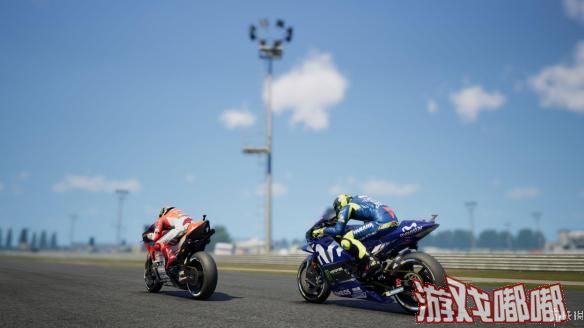 《世界摩托大奖赛18（MotoGP 18）》是一款高度拟真的摩托竞速游戏，采用虚幻4引擎打造，玩家可以在游戏中体验速度与激情。