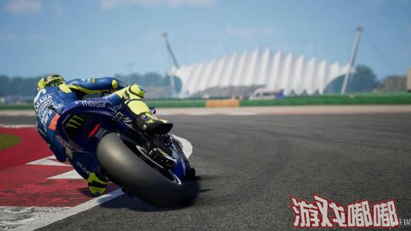 《世界摩托大奖赛18（MotoGP 18）》是一款高度拟真的摩托竞速游戏，采用虚幻4引擎打造，玩家可以在游戏中体验速度与激情。