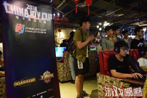 第二届ChinaJoy电子竞技大赛于四月正式开赛，《英雄联盟》潘多拉和NAG战队纷纷赢下了小老哥战队和物资ADJ战队!