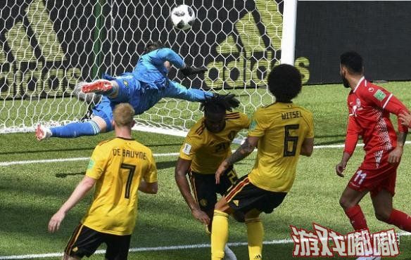 北京时间6月23日晚20时,在2018世界杯G组第二轮的比赛中，全场进球数高达7球，比利时球员阿扎尔与卢卡库各进两球，最终比赛以比利时5-2战胜突尼斯结束。