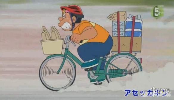 近日，《哆啦A梦》连载动画第936话播出引发网友的一片热议，在这一话中胖虎戴了安全帽骑自行车，有人认为这是社会对动画的“正确性”管教太多，不符合胖虎人设。