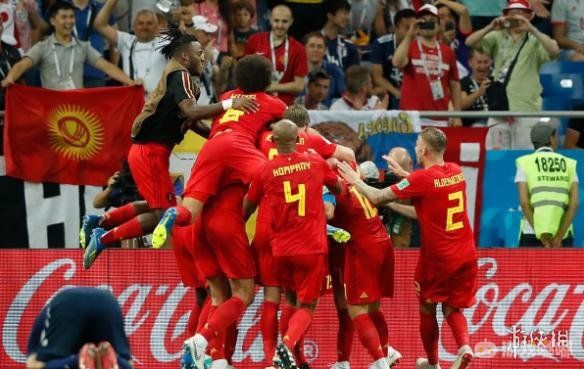 北京时间7月3日凌晨2时，在2018世界杯1/8决赛中，比利时3-2逆转日本晋级8强，原口元气和乾贵士分别建功，维尔通亨和费莱尼头槌扳平，替补出场的查德利读秒绝杀。比利时在1/4决赛上将对阵五星巴西。