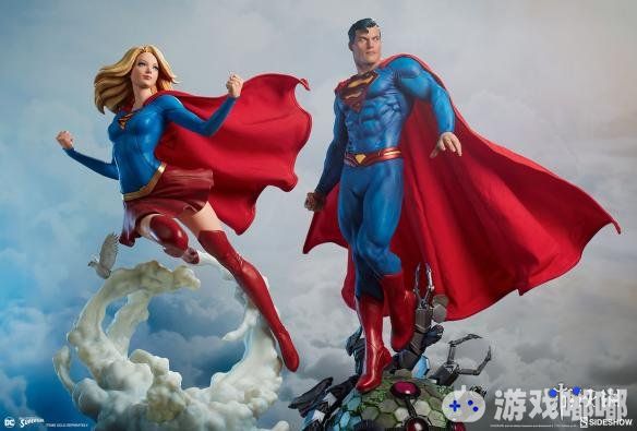 近日，Sideshow推出了最新的女超人雕像，女超人穿着经典的三原色制服，标志性的胸前S LOGO还有大红的披风，一起来欣赏一下吧！