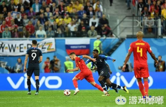 北京时间7月11日凌晨，在2018年俄罗斯世界杯半决赛中，法国1比0击败比利时，时隔12年再度闯入决赛。第51分钟，格列兹曼角球传中，乌姆蒂蒂头球破门。