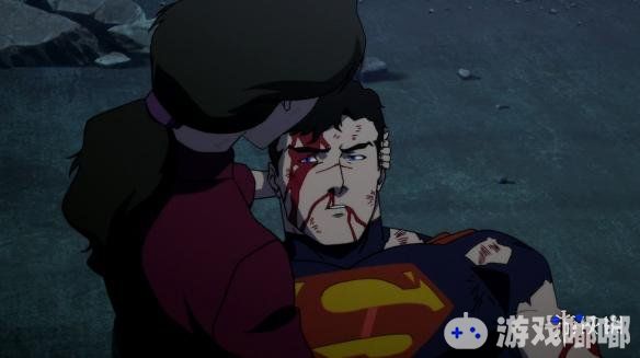 华纳《超人之死》续集《超人统治》曝光宣传片，《超人之死》与《超人统治》组成完整剧情，上一部中，超人大战毁灭日两人双双阵亡，大都会树立了超人雕像。