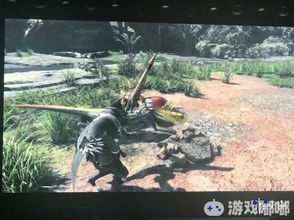 在China Joy的索尼发布会上，《怪物猎人》系列的制作人辻本良三登台，宣布《怪物猎人世界(Monster Hunter World)》将会登陆国行PS4，一起来看看吧！