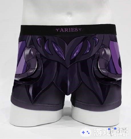 日前，《圣斗士》官方又推出了黄金圣斗士冥斗士版圣衣的内裤，首波推出六款单品，黑色和深紫色显得更加炫酷，一起来看一下。