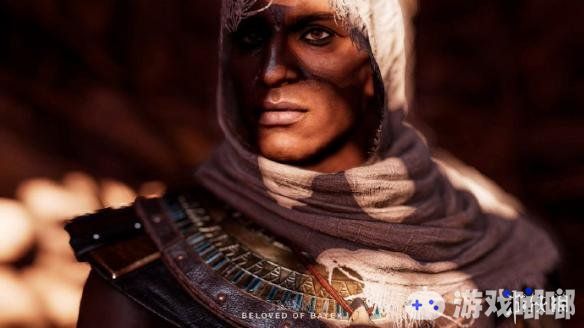 近日，一位国外玩家belovedofbayek分享了一组《刺客信条：起源》巴耶克的精彩cos，肌肤黝黑、身材健硕完美还原！