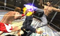 《如龙3（Yakuza 3）》是一部经典的黑帮主题动作冒险游戏。最近，制作方世嘉公布了一些游戏PS4重制版的高清截图，展现了热血地下格斗场中的对战！
