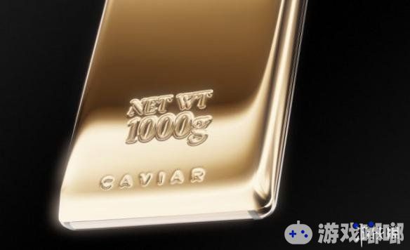 奢华定制版手机我们都见过不少，近日，三星Galaxy Note 9国行版已经发布，但俄罗斯珠宝商Caviar认为三星Note 9外观不够华丽，所以他们推出了一款纯金版Note 9，一起来看一下。