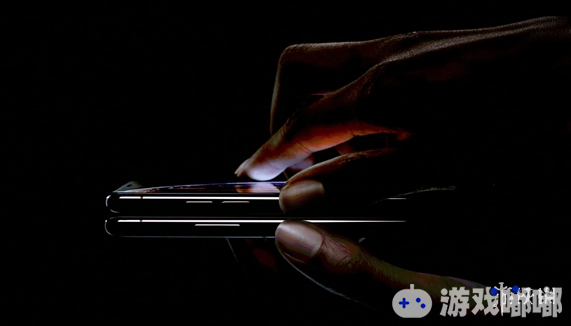 今天凌晨苹果秋季新品发布会上三款全新的iPhone XS新机公布，然而新机的命名却遭到了《福布斯》的吐槽：没有创新！