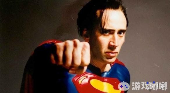 上周，传闻亨利·卡维尔将不再饰演DC宇宙的超人角色，虽然还未实锤，但是不少人都已经在猜测谁会接任饰演超人。而曾经遗憾错过饰演超人的尼古拉斯凯奇在接受采访时表示自己还是愿意演超人的！