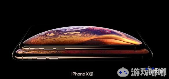 前不久，美国苹果公司发布了最新款手机iPhone XS和iPhone XS Max，吸引了众多眼球，然而使用感如何呢？有国外网友称，iPhone XS屏幕亮度降低时会让颜色变异扭曲。可能对于苹果手机来说，屏幕有缺陷已经是个不可避免的问题了。