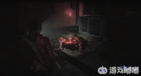 《生化危机2：重制版（Resident Evil 2 Remake）》官方油管账号发布了一段新的实机演示，展现了两只舔食者围攻克莱尔、最终将其扑倒击杀的场景！原来这次的主角是舔舔吗？
