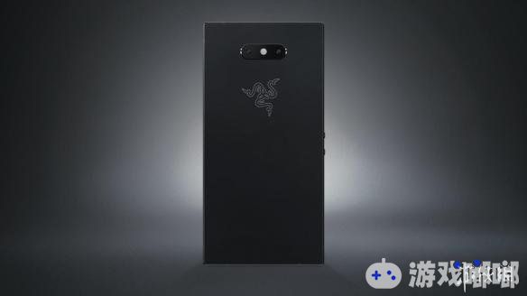雷蛇最新一代游戏专用手机《Razer Phone 2》最新官方渲染图公布，手机额头、下巴的宽度依然十分感人。