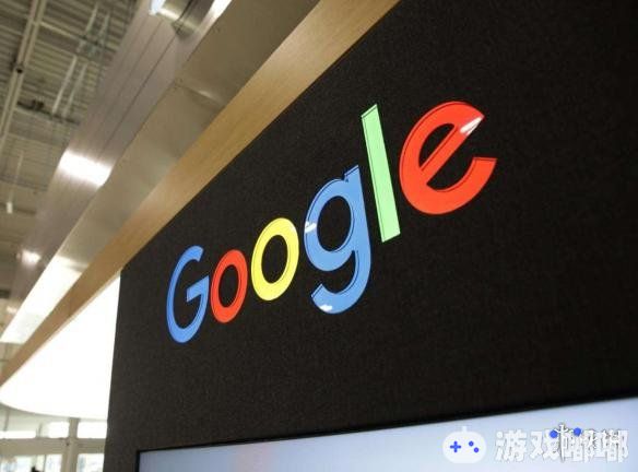 谷歌CEO确认中国“审核版”谷歌搜索App正在开发，不过暂时还处于初期阶段，不过官方表示他们能够提供超过99%的查询服务。