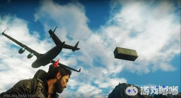 《正当防卫4（Just Cause 4）》一段新预告片展现了游戏中升级版的空投补给功能，本代中玩家可自由决定空投位置和角度，还有七位飞行运输员可用来分配不同的空投任务！