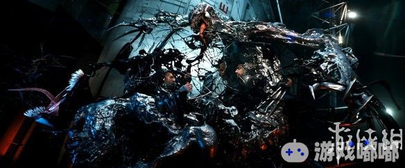 《毒液》已经在北美上映，而第二个彩蛋为《蜘蛛侠：平行宇宙》中的内容，而这部分内容还没有正式确认将会引进。