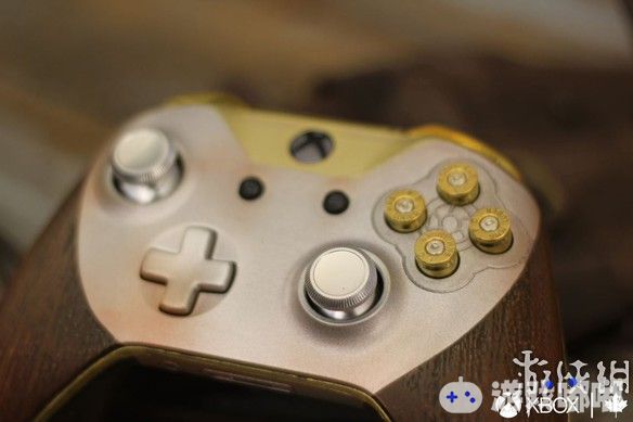 Xbox加拿大宣布推出《荒野大镖客：救赎2》限量版Xbox One手柄，零售价约为500加元（约合人民币2650元）。