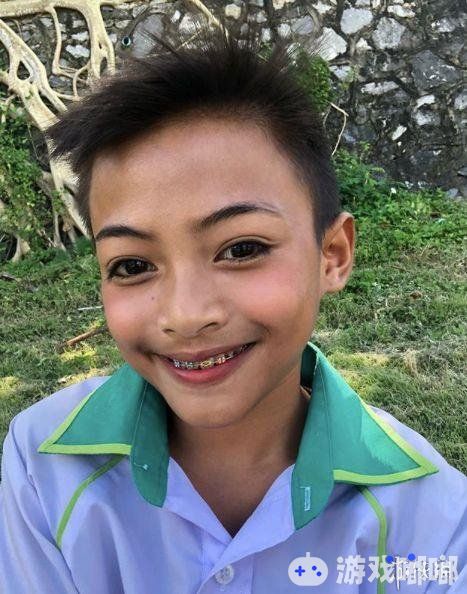 泰国美妆网红博主走红，拥有27万粉丝和非凡化妆技术，竟然是个十二岁的小男孩，一起来看看吧！