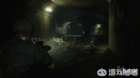 今日《生化危机2：重制版》又有全新的演示放出，为我们展示了一些游戏之前从未公布过的新场景，其中不仅有里昂、克莱尔的流程演示，还有与艾达王相关的流程。