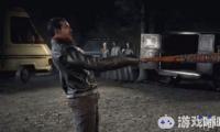 格斗游戏《铁拳7（Tekken 7）》第二季新角色宣传片公布，展示了《行尸走肉》Boss尼根手持棒球棍在游戏中战斗的场景。