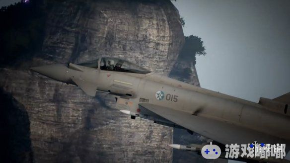 《皇牌空战7：未知空域（Ace Combat 7: Skies Unknown）》的第二弹机体介绍影像为我们带来了英国于第二次世界大战期间生产的战斗轰炸机“台风”。一起来了解一下吧！