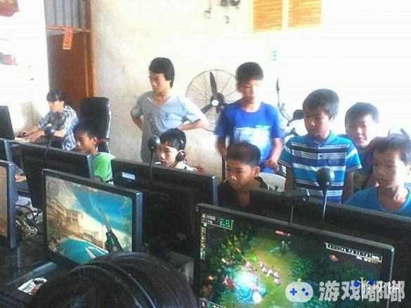 近日，韩国文化振兴协会宣布了“游戏用户行为调查第4年度研究”的调查报告。该报告表明，青少年，儿童沉迷游戏的主要原因就是学业压力。