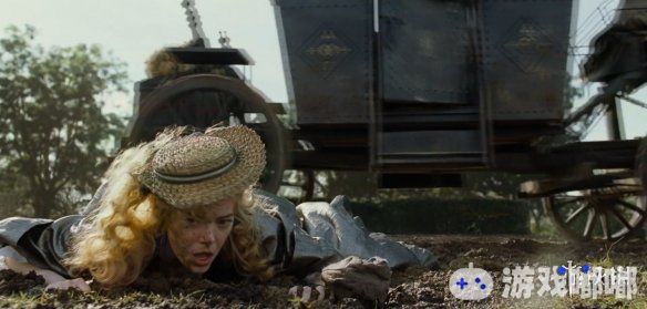 因影片《爱乐之城》被大家熟知的美国女演员艾玛·斯通的新片《宠儿》近日发布了中字TV版预告，一起来看看吧。