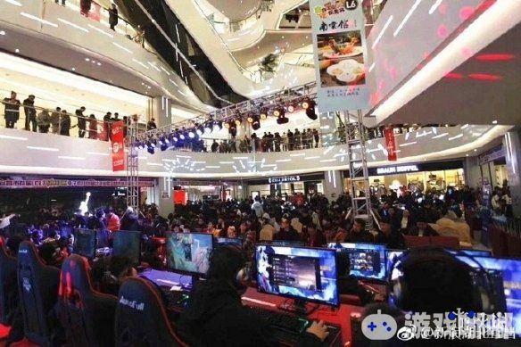 宜昌市举办了首届LOL英雄联盟电子竞技联赛总决赛暨宜昌市第二届电子竞技锦标赛，并宣布亚运会冠军队成员Uzi也将应邀莅临。一起来看看吧。