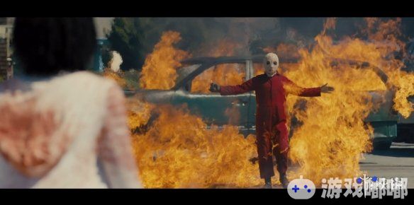 《逃出绝命镇》在2017年的奥斯卡上大放异彩，导演乔丹·皮尔的最新作品《我们》的恐怖色彩却也不淡，光是预告就让人不寒而栗。